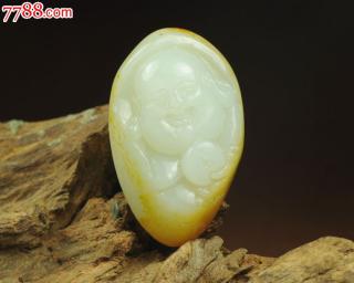 新疆和田玉籽料挂件原石枣红皮佛